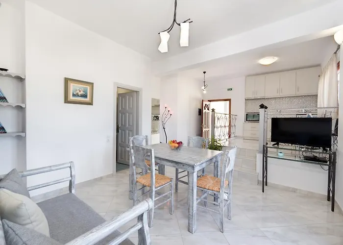 Aspalathos Appartement *